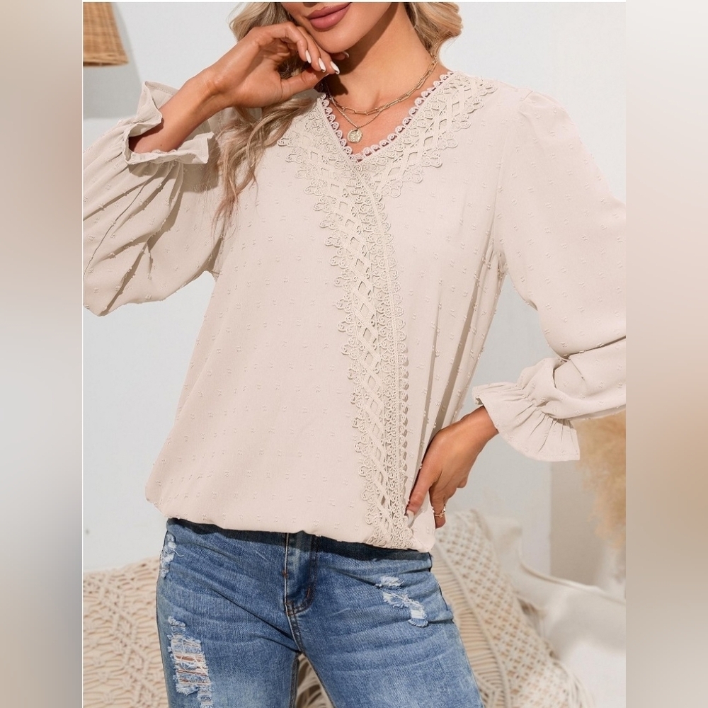 New with tags! Womens Medium apricot cream swiss dot lantern sleeve lace blouse